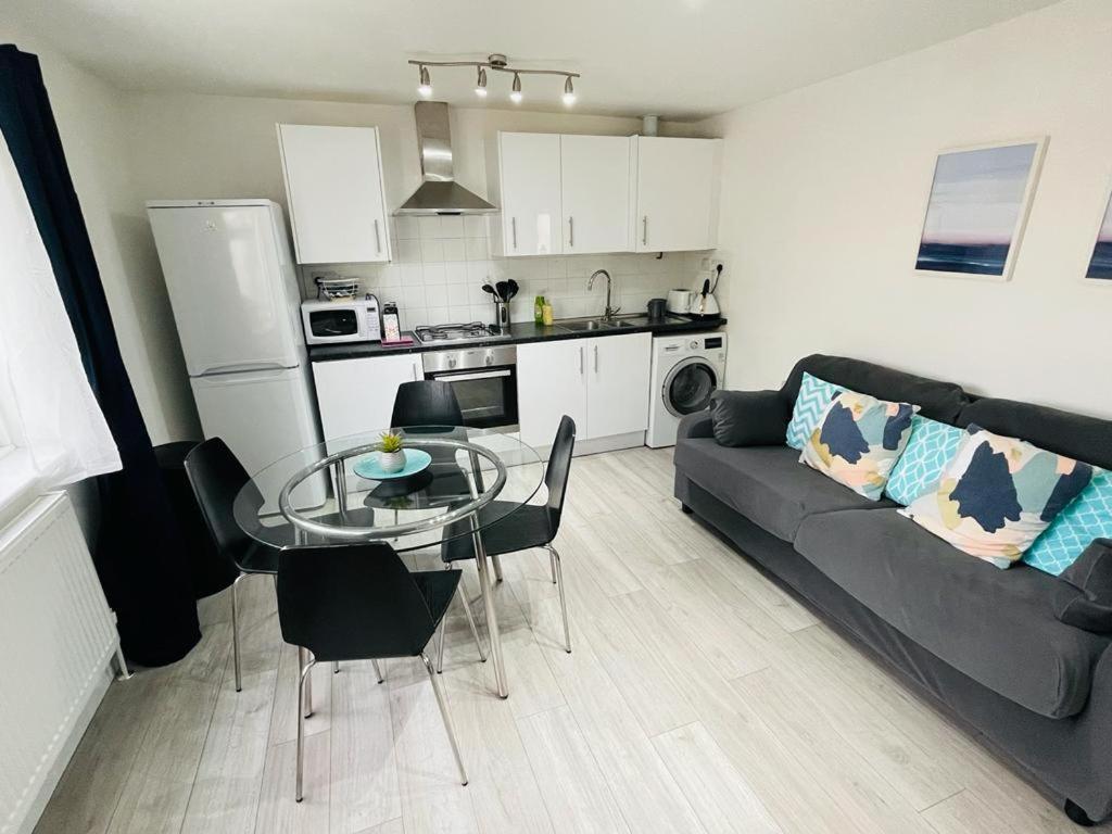 Enfield Chase Apartment 外观 照片