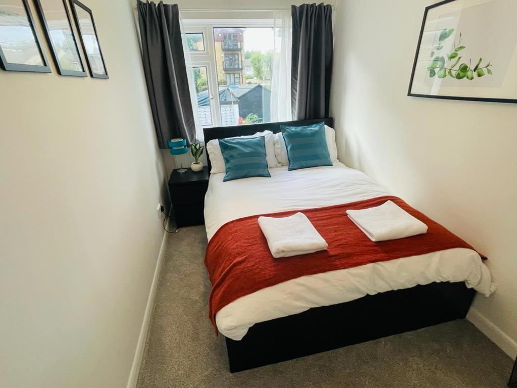 Enfield Chase Apartment 外观 照片