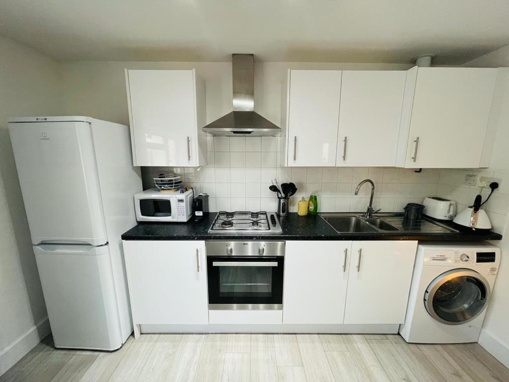 Enfield Chase Apartment 外观 照片