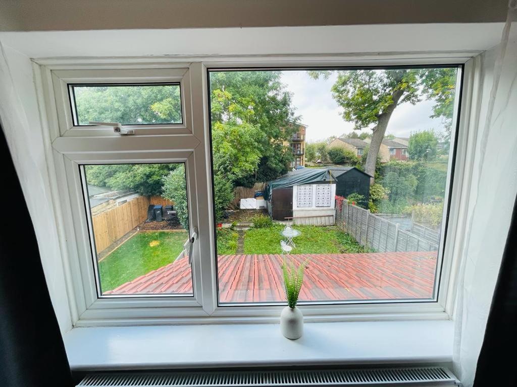 Enfield Chase Apartment 外观 照片